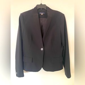 Women’s Collarless Blazer